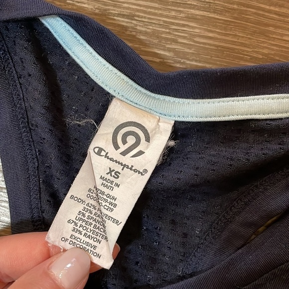 Champion Top - Picture 2 of 3